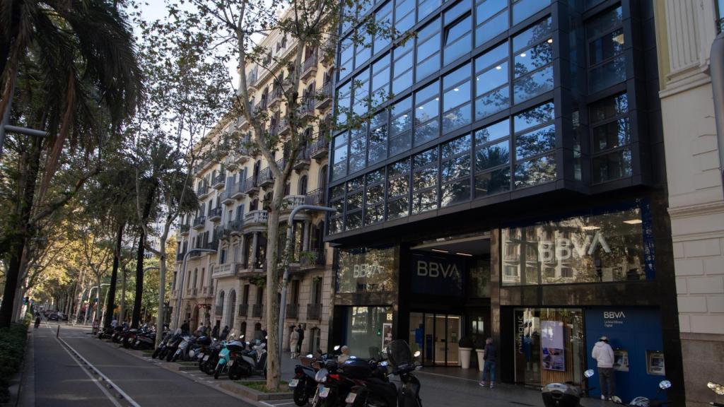 Oficina de BBVA en la Avenida Diagonal de Barcelona