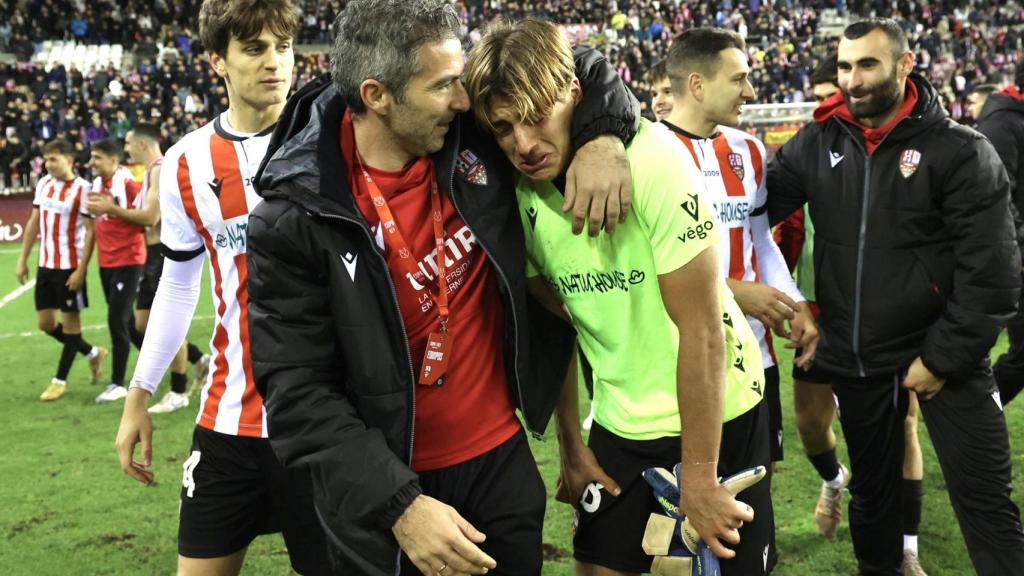 Pol Arnau, emocionado tras convertirse en héroe de la tanda de penaltis contra el Girona en Copa del Rey