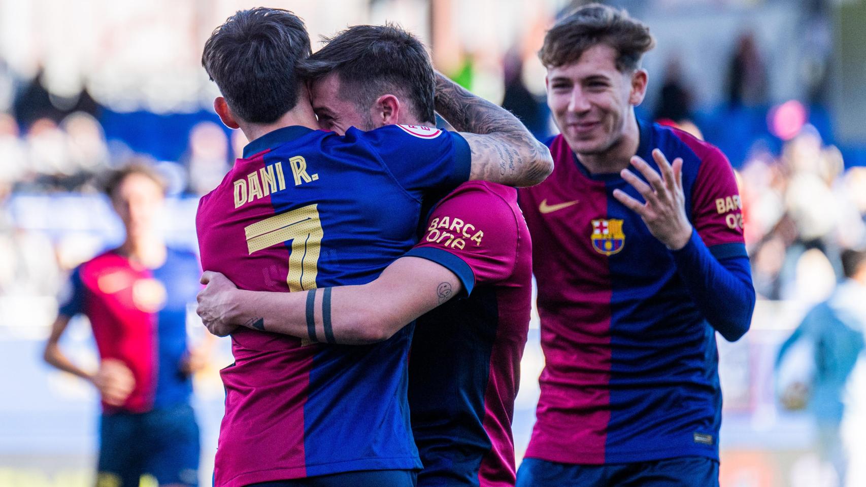 Los jugadores del Barça B celebran un gol de Dani Rodríguez al Celta B