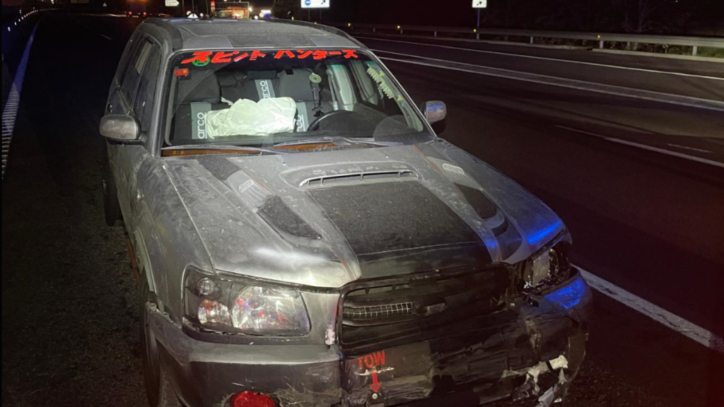 El coche accidentado conducido por un borracho contra dirección en la AP-7