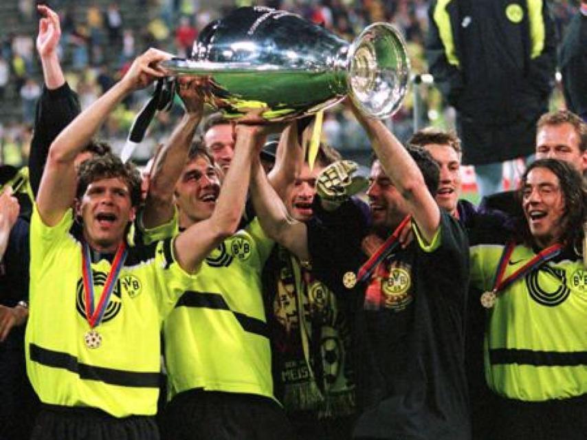 El Borussia Dortmund celebra la Champions de 1997