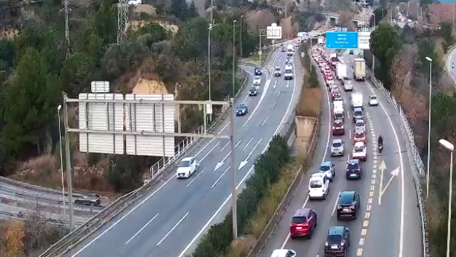 Atasco en la C-16 a la altura de Terrassa, en sentido Manresa