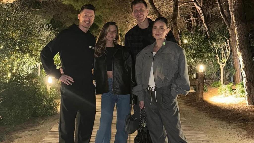 Robert Lewandowski, Wojciech Szczesny con sus respectivas esposas, Anna y Marina