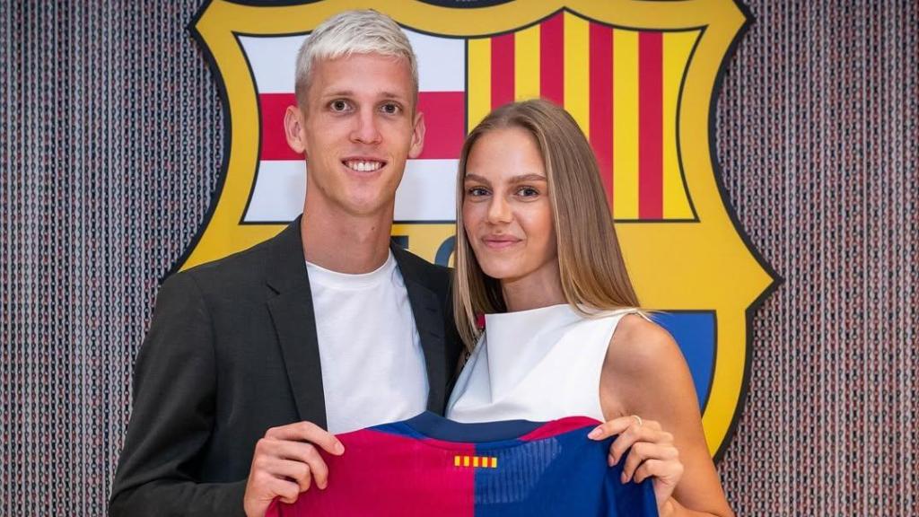 Dani Olmo y su pareja Laura Abla celebran su fichaje por el Barça