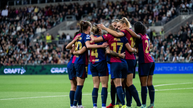 Las jugadoras del Barça Femenino celebran un gol en Champions League contra el Hammarby