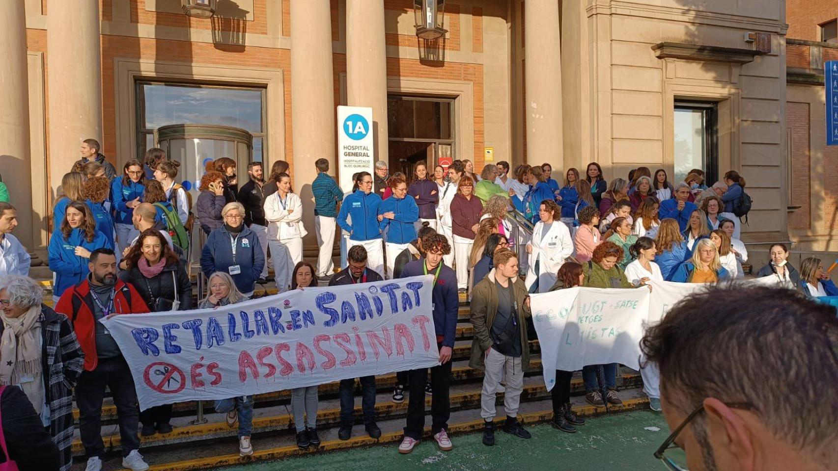 Imagen de la protesta en Vall d'Hebron esta mañana