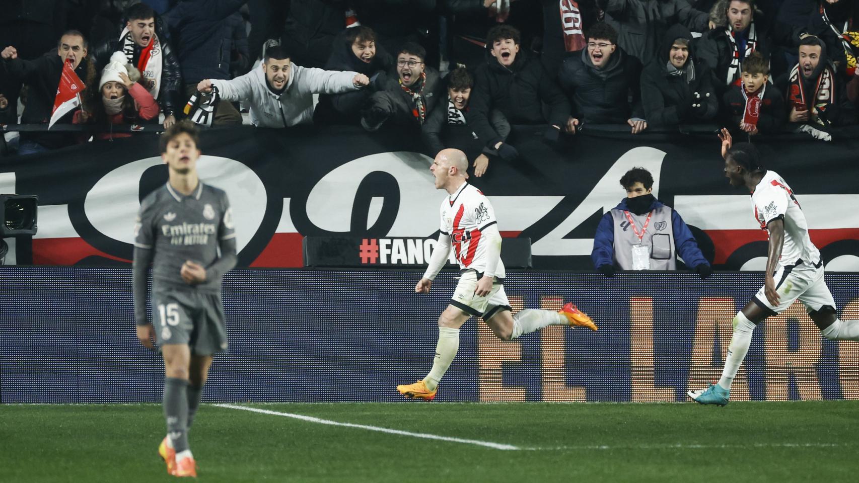 La explosiva celebración de Isi Palazón tras marcar un tanto contra el Real Madrid en Vallecas