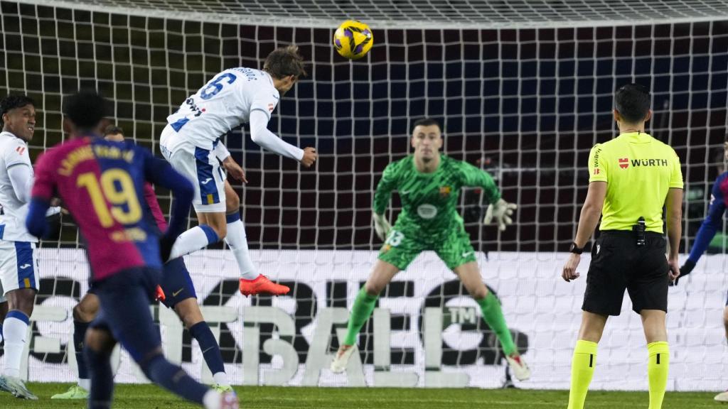 Gol de cabeza del Leganés al Barça en Montjuïc