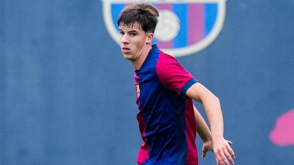 Jofre Torrents, lateral del Juvenil A del Barça, en un partido en casa