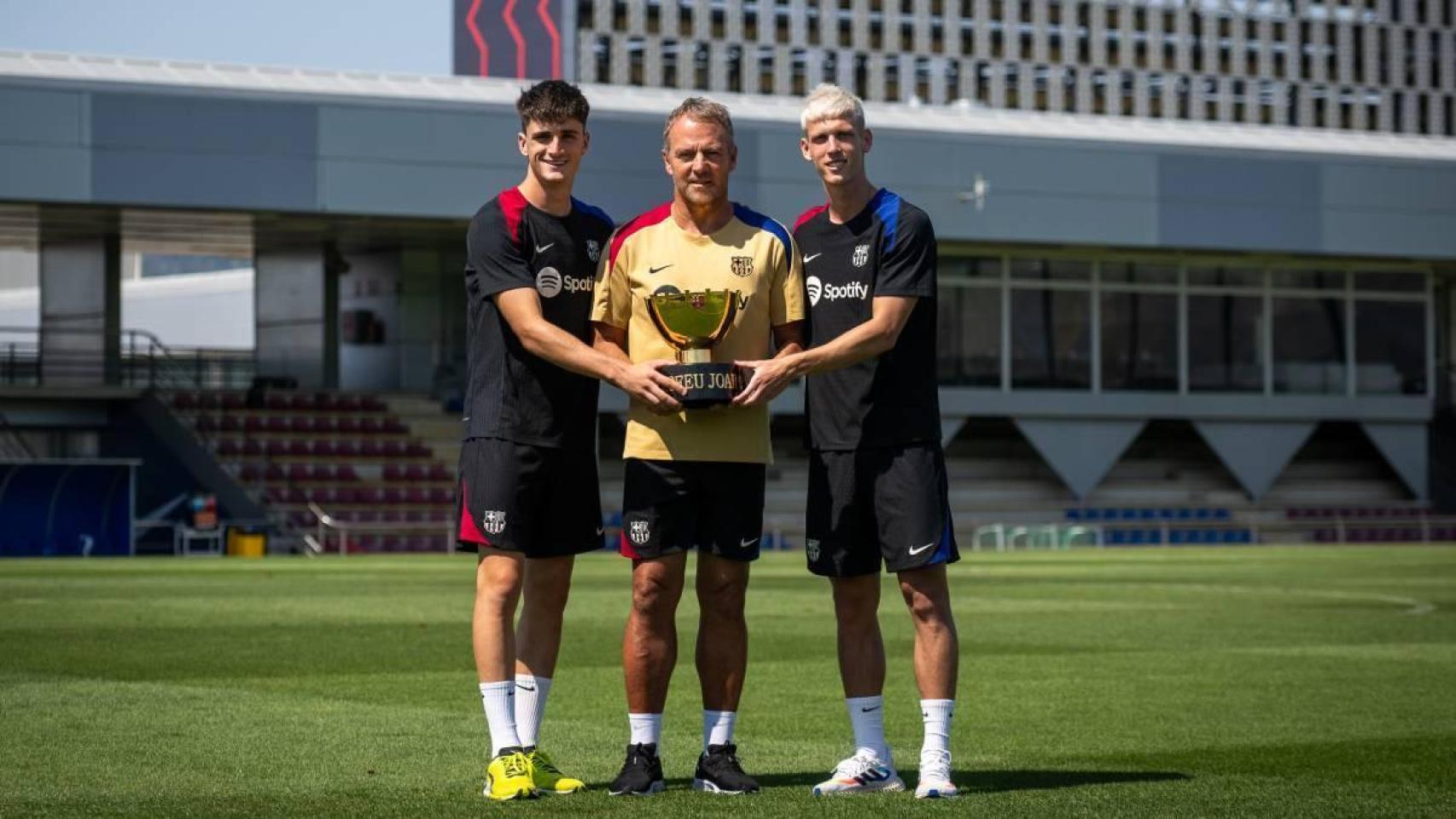 Pau Víctor, Hansi Flick y Dani Olmo, los tres fichajes del Barça de la temporada 2024-25