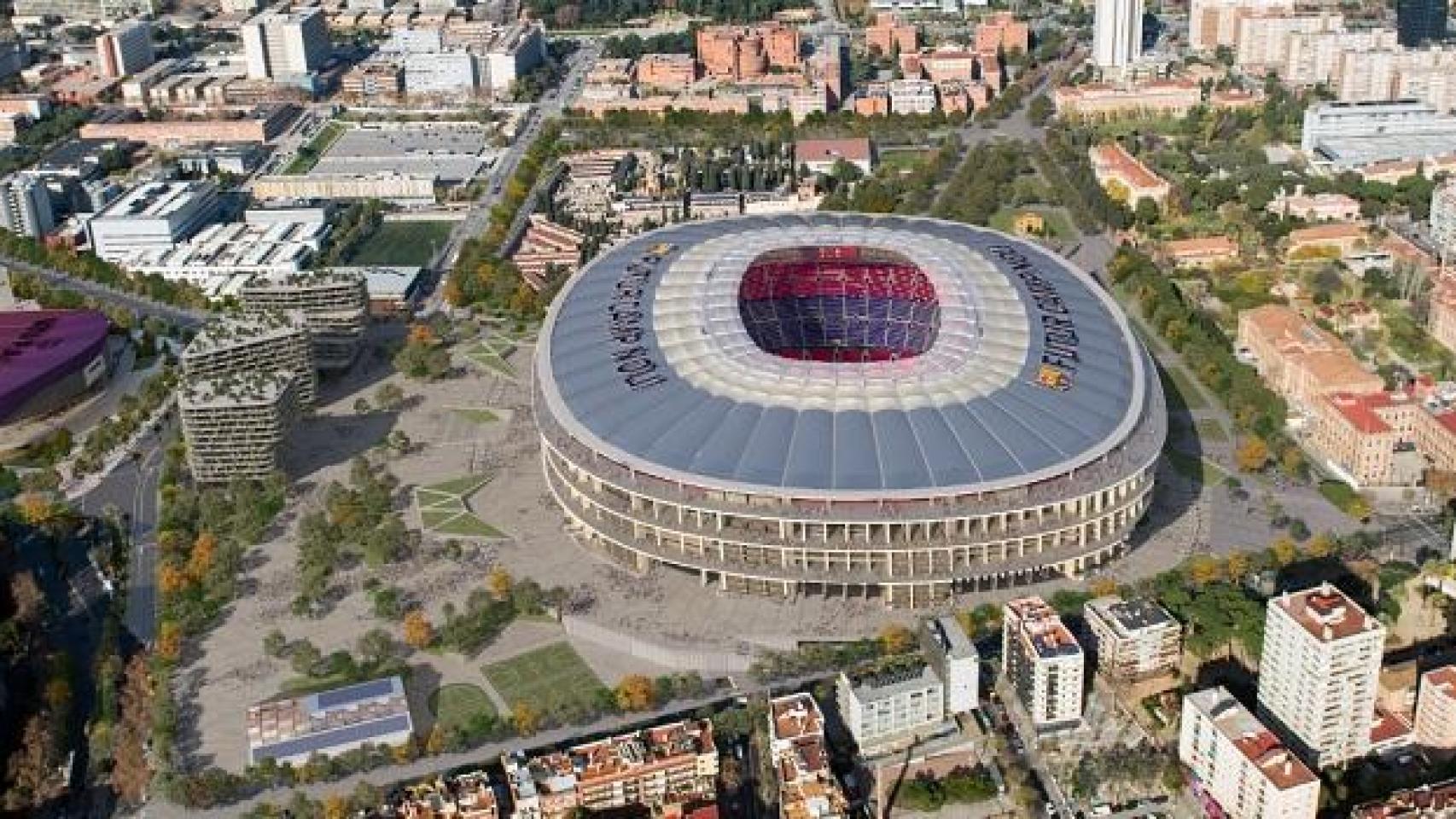 Vista aérea del Espai Barça con el Real Club de Polo y el espacio en venta arriba a la izquierda