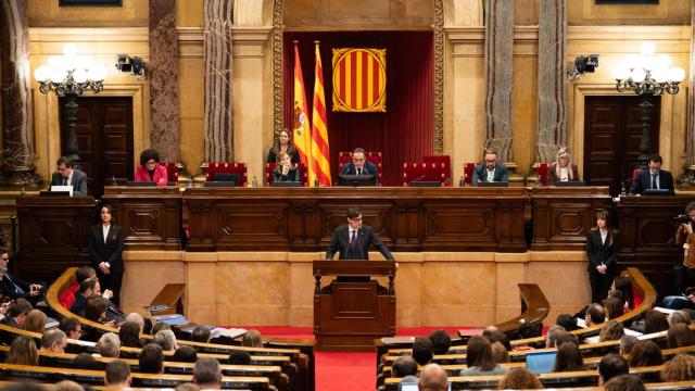 El presidente de la Generalitat Salvador Illa en el Parlament de Cataluña