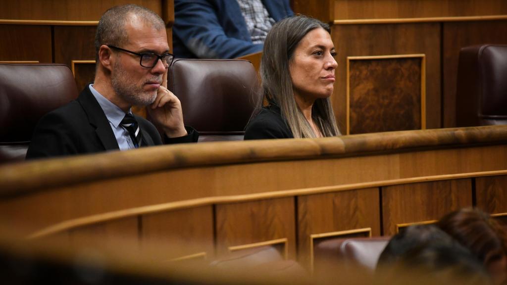 La portavoz de Junts en el Congreso, Miriam Nogueras, y el diputado Josep Maria Cruset