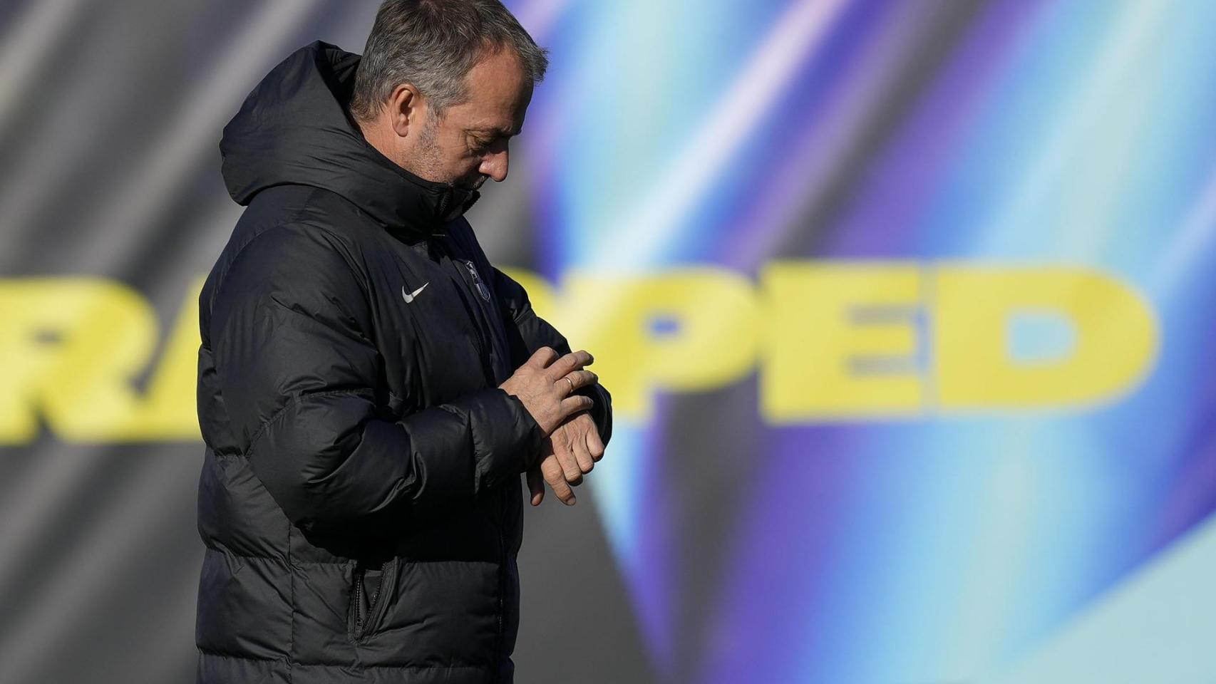 Hansi Flick, en el entrenamiento de este viernes antes del Barça-Atlético