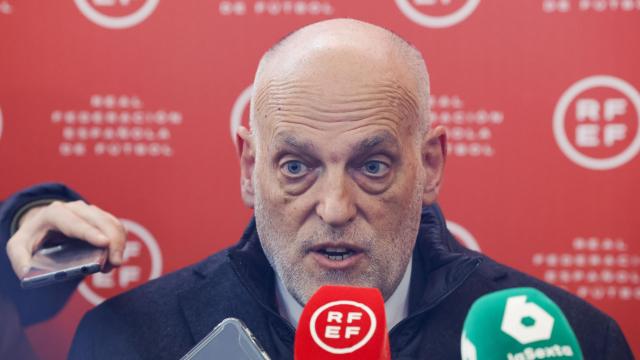 Javier Tebas elogia a Rafael Louzán tras ganar las elecciones de la Real Federación Española de Fútbol (RFEF)