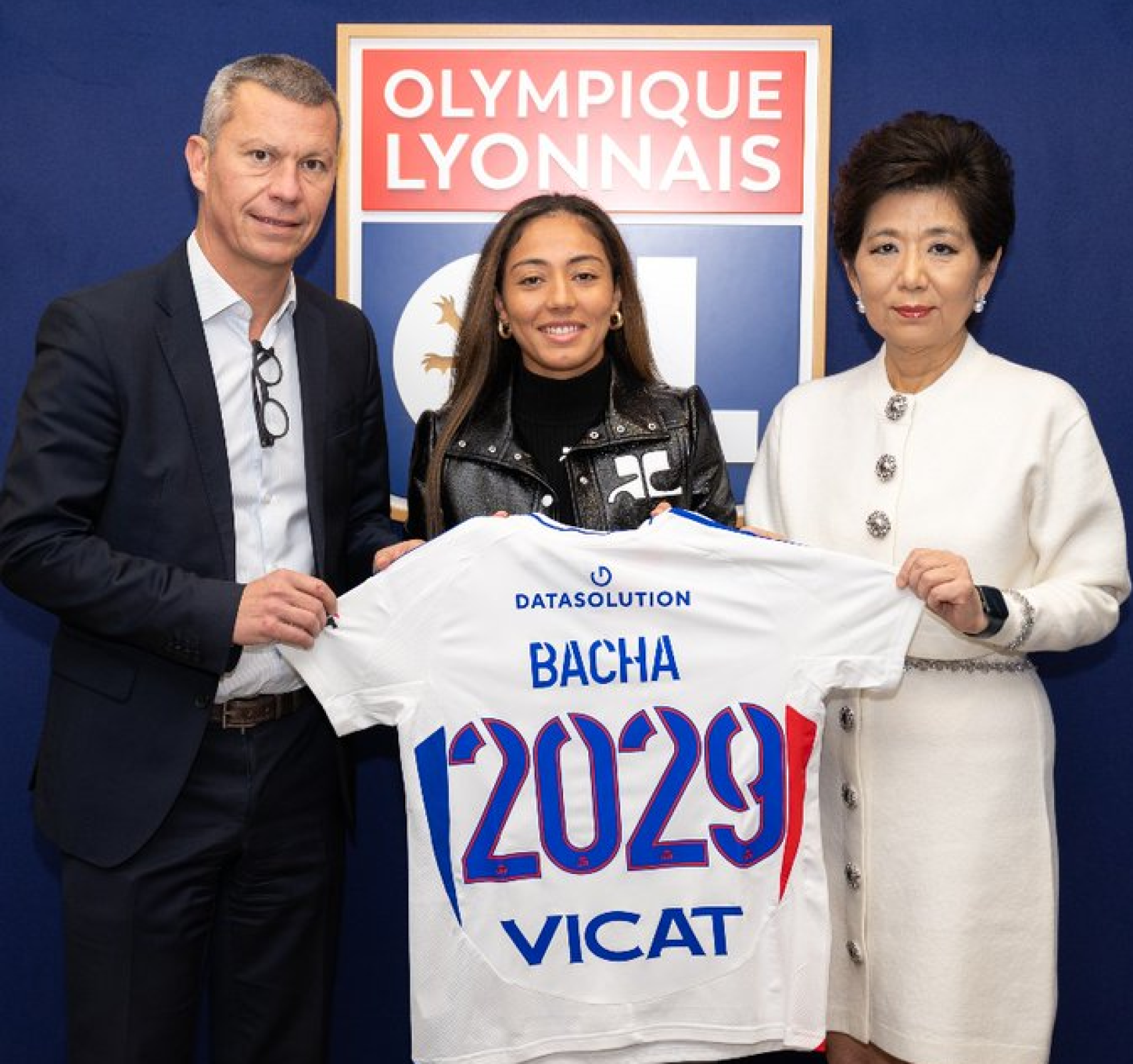 Selma Bacha renueva su contrato con el Olympique de Lyon hasta 2029, al lado de la propietaria Michele Kang