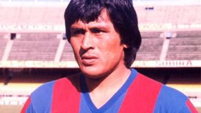 Hugo Sotil con la camiseta del Barça