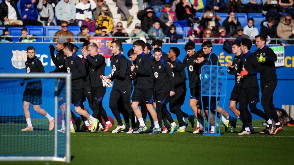 Los futbolistas del Barça de Hansi Flick entrenan en la Ciutat Esportiva