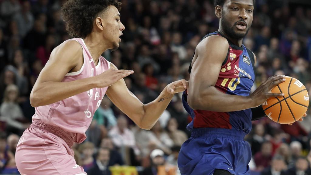 Chimezie Metu durante el Barça de basket-Joventut de Badalona