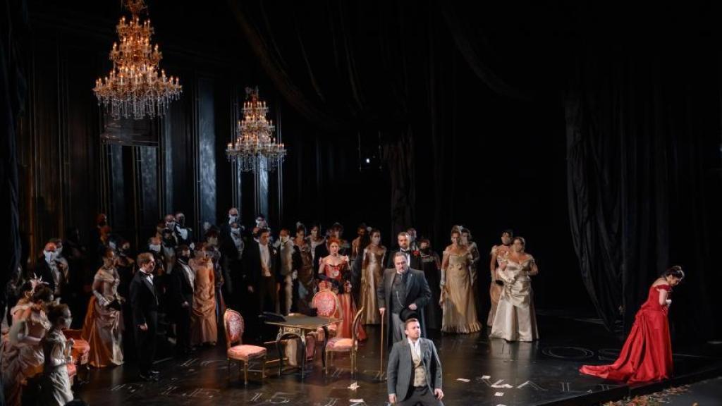 Imagen de la 'Traviata' que ha programado el Liceu