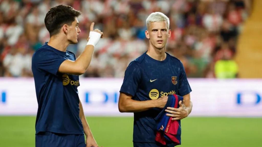 Pau Víctor y Dani Olmo, poco antes de disputar un partido con el Barça