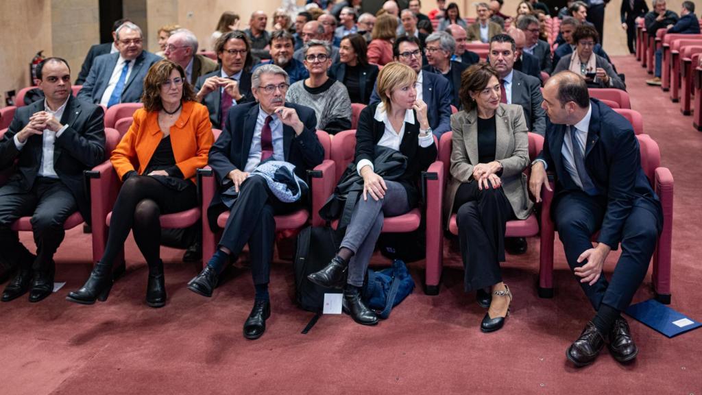 El 'conseller' de la Presidencia de la Generalitat de Catalunya, Albert Dalmau, durante una reunión de la Comisión de expertos para mejorar la Administración