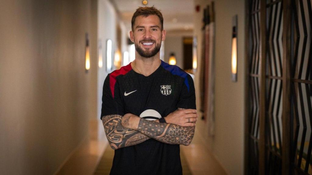 Iñigo Martínez concede una entrevista a Barça One