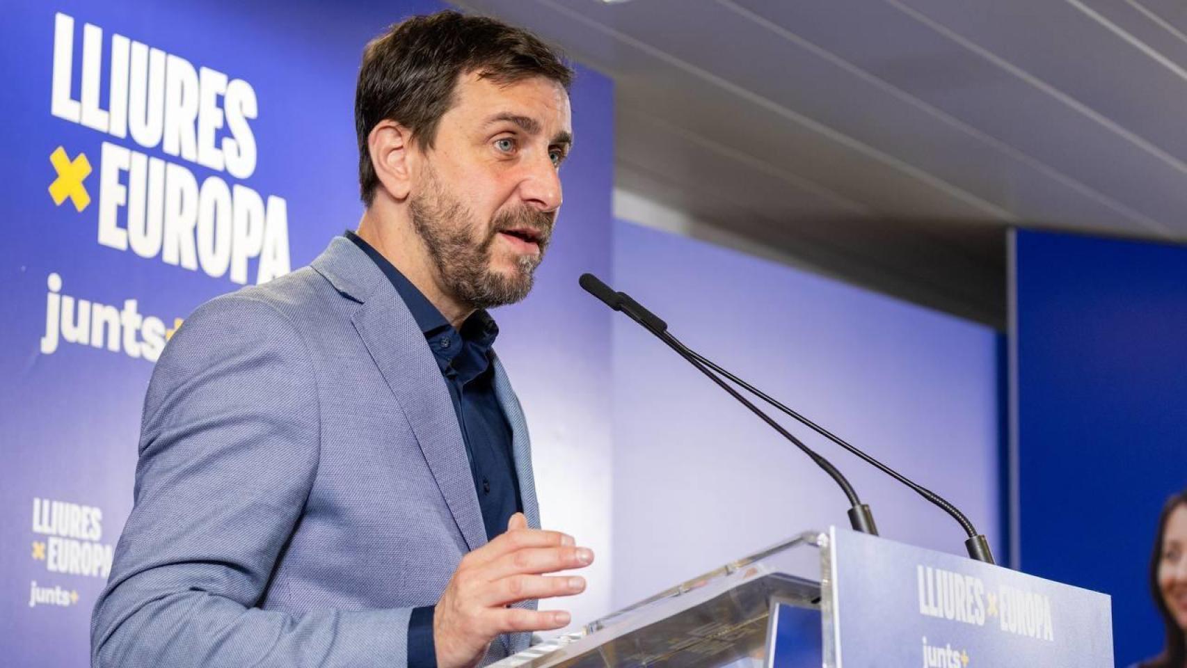 Toni Comín en un acto de Junts durante la campaña para las elecciones europeas, en 2024