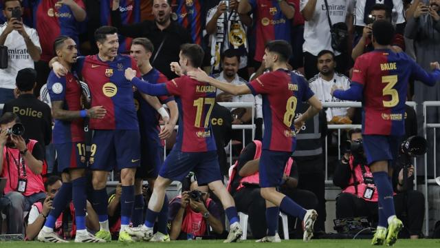 La celebración de los jugadores del Barça en la final de la Supercopa