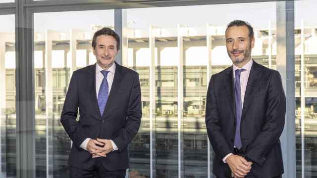 El consejero delegado de Repsol, Josu Jon Imaz (izq.), y su homónimo de Pontegadea, Roberto Cibeira / REPSOL