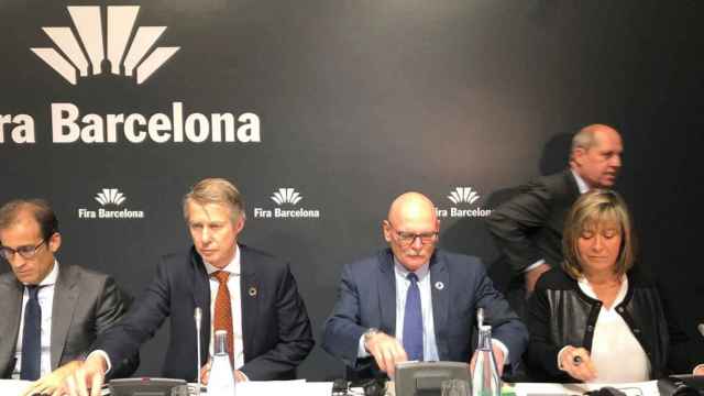 Pau Relat, presidente de Fira Barcelona; Mats Granryd, director general de GSMA; John Hoffman, CEO de GSMA; y Nuria Marín, alcaldesa de L'Hospitalet, valoran la cancelación del Mobile / CG