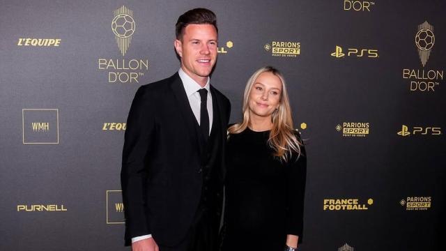 Marc-André ter Stegen y su esposa Daniela Jehle, en la alfombra roja del Balón de Oro