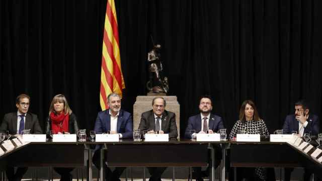 Representantes de las principales instituciones de Cataluña y Quim Torra reunidos tras la cancelación del MWC / EFE