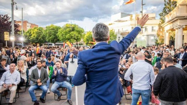 El regidor de VOX en Sant Cugat del Vallès Marcos Rodríguez, en un acto político