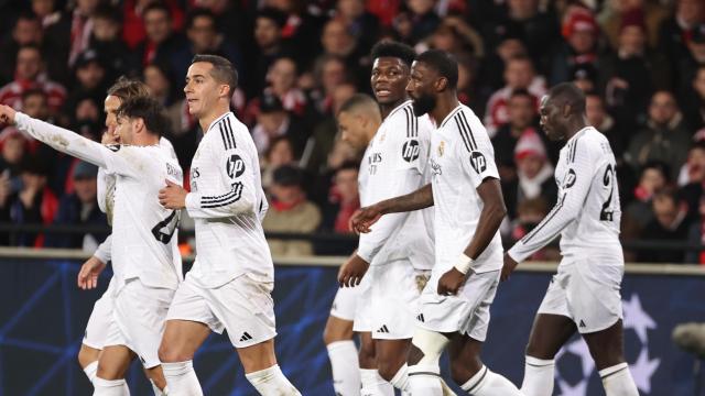 Los jugadores del Real Madrid celebran el primer gol de Rodrygo contra el Brest