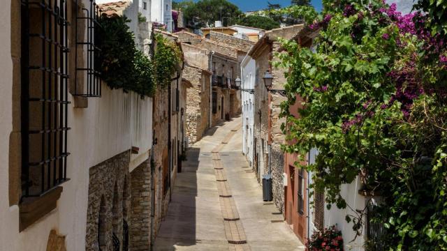 El pueblo de la Costa Brava que conquistó a Hollywood, Begur