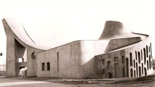 Iglesia brutalista de Cataluña