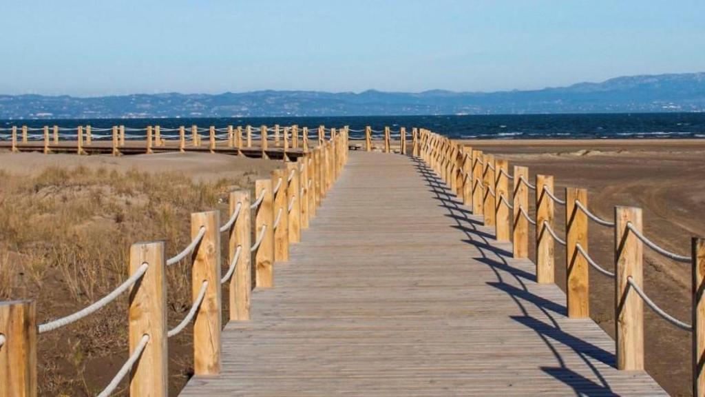 Pasarela de la playa de Riumar