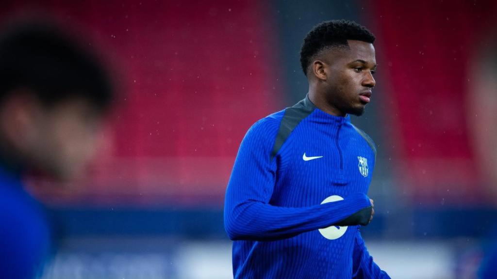 Ansu Fati, durante el entrenamiento del Barça antes del partido contra el Benfica