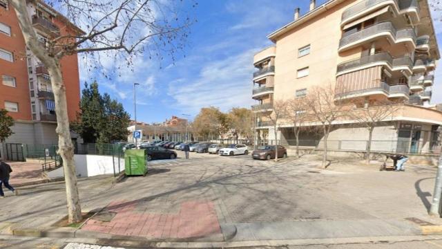 La plaza Miquel Martí i Pol de Santa Perpètua de Mogoda, donde ha sido encontrado un joven de 24 años muerto por una pelea