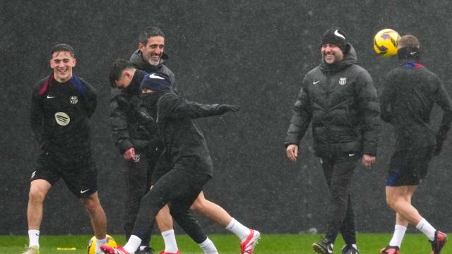 El Barça se entrena antes del partido contra el Alavés