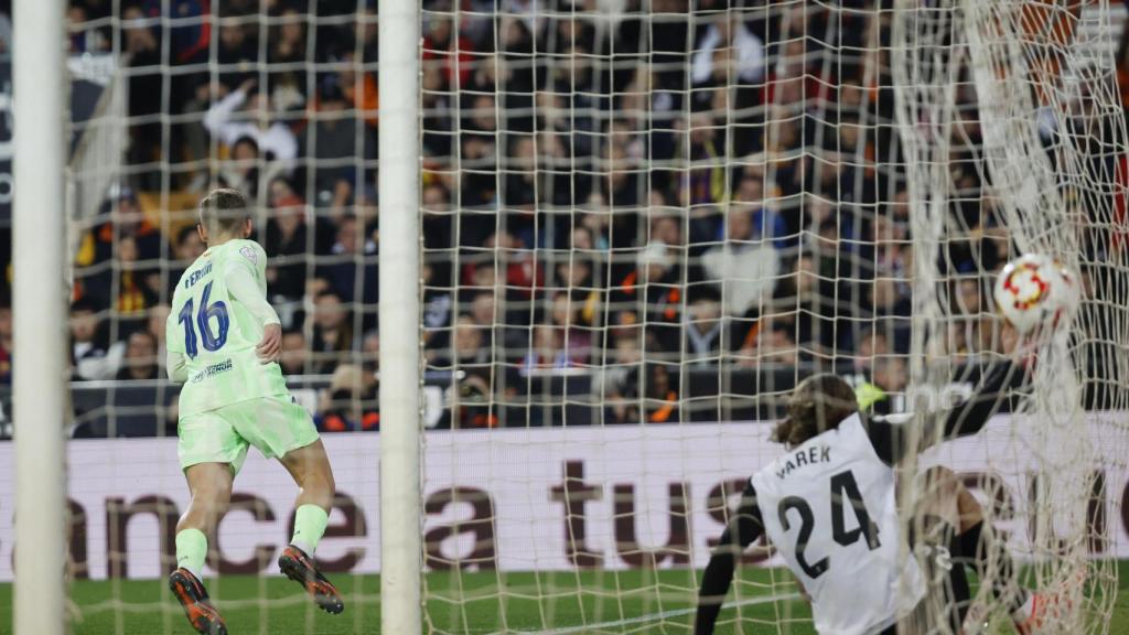 Fermín marca gol ante el Valencia en los cuartos de final de la Copa del Rey