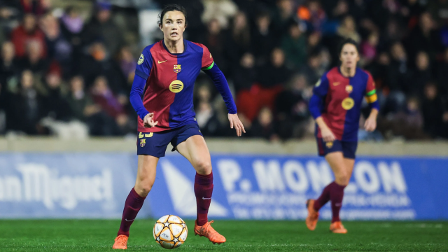 Ingrid Engen contra un balón en el partido entre Barça Femenino y AEM Lleida de Copa Catalunya