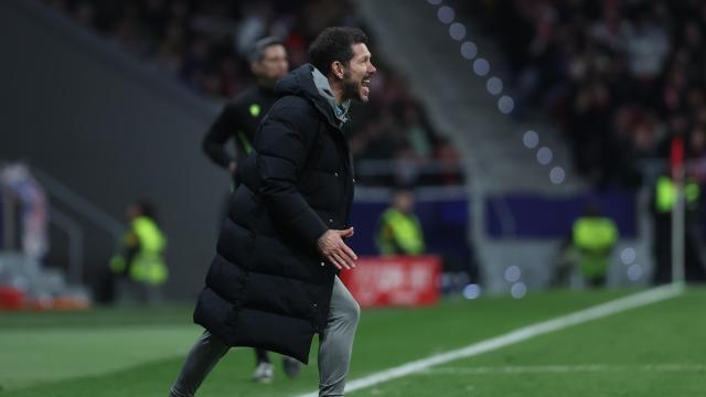 Cholo Simeone reacciona durante el partido del Atlético de Madrid contra el Getafe