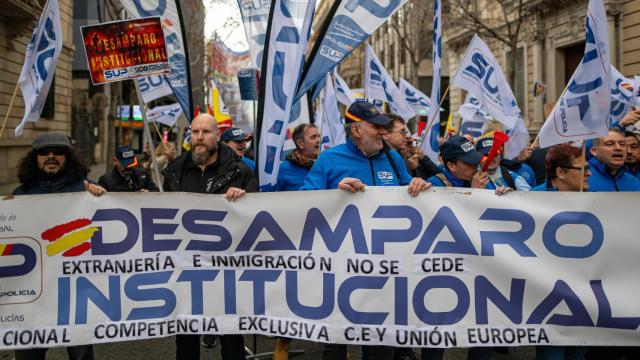 Manifestación de policías ante la Delegación del Gobierno en Barcelona