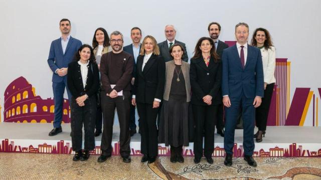 El secretario de Estado de Sanidad, Javier Padilla, junto a los expertos de la jornada en el CSIC