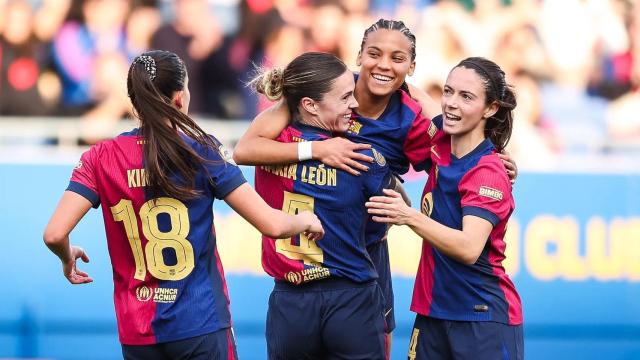 Kika, Mapi, Vicky y Aitana, durante la victoria del Barça Femenino contra el Madrid