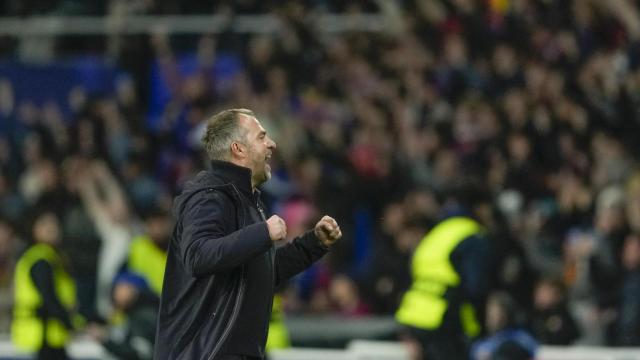 Hansi Flick celebra un gol del Barça contra el Benfica