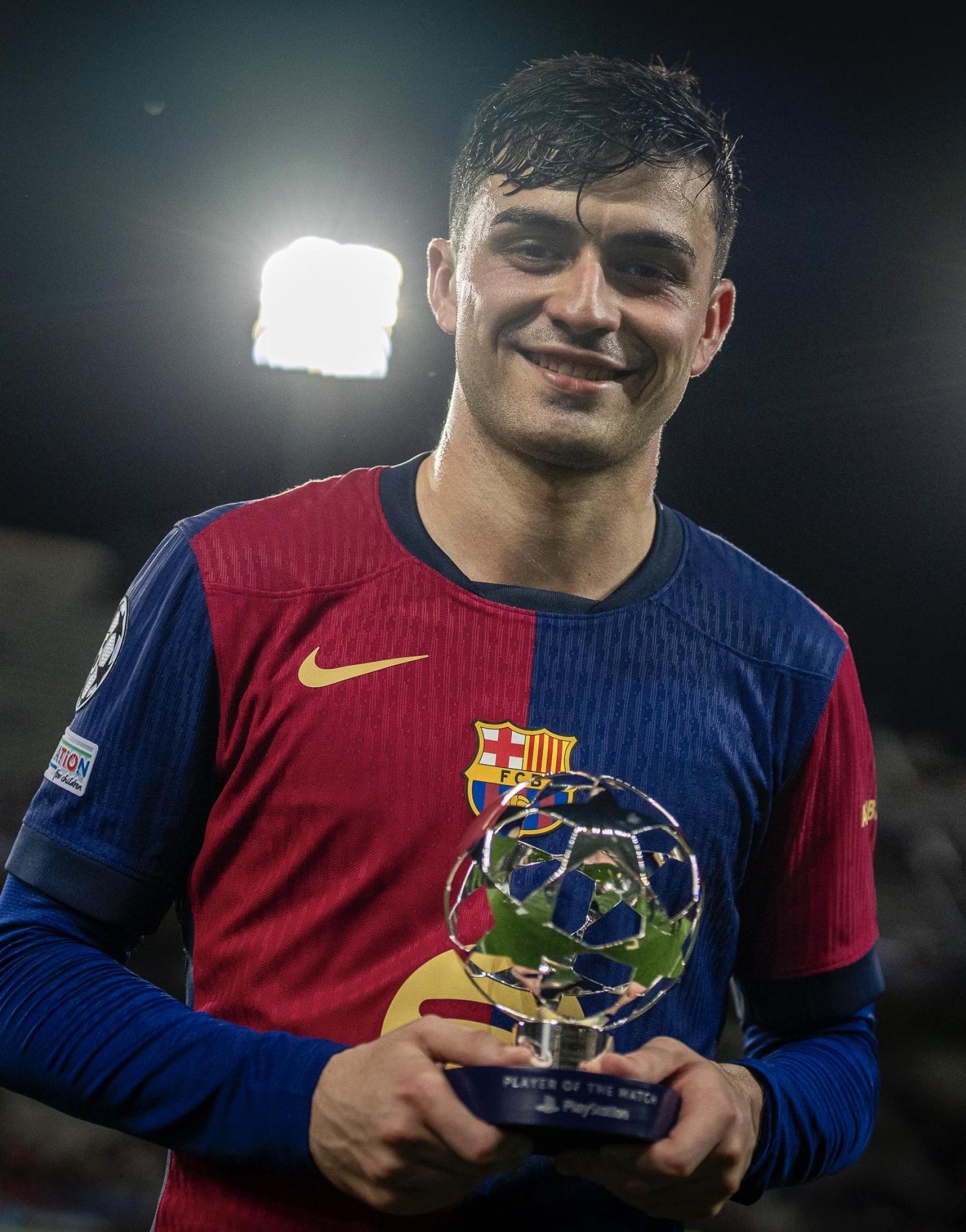 Pedri gana el MVP por su actuación en el Barça-Benfica