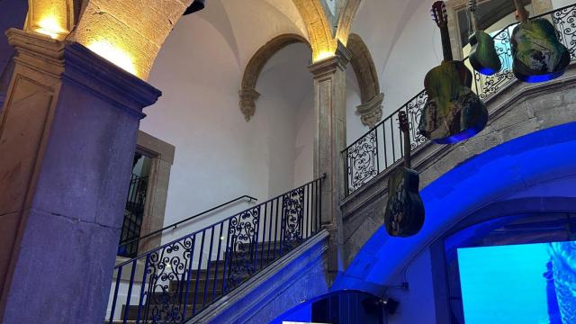 El palacio catalán del siglo XIII reconvertido en teatro, la Casa Montagut